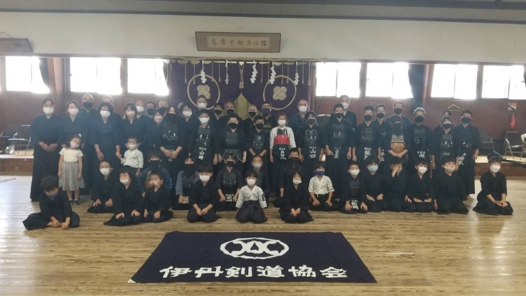 伊丹市内で活動する団体が一堂に集まりました。「伊丹剣道協会主催「剣道体験教室」（9/25）」
