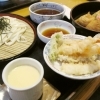 うどん、天ぷら、いなり寿司、茶碗蒸しがついた欲張りセット！！～三次市十日市中のグルメ～