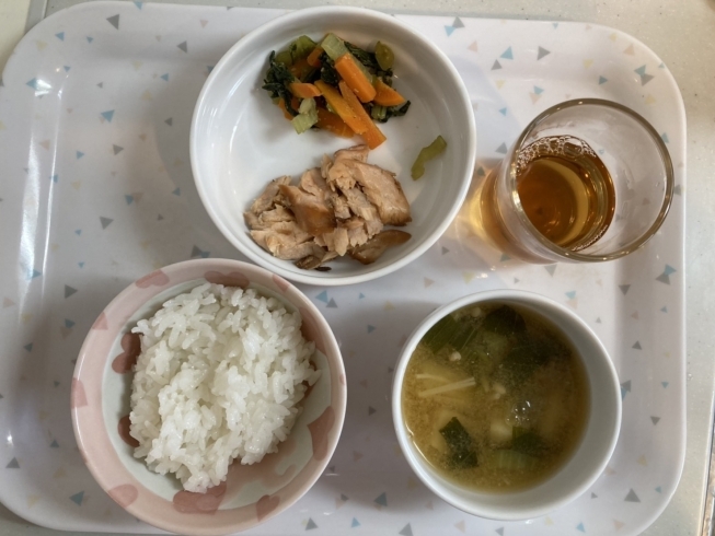 給食の写真です「10月４日(火)の給食【子供の食を考える保育園】」