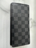 Louis Vuitton ダミエ・グラフィット 丸っこい 二つ折り財布 ブラック