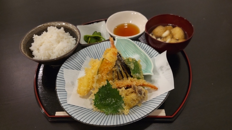 「天ぷら定食」