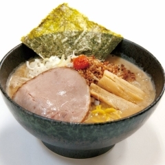 白味噌らーめん　南区のラーメン屋「北海道らーめん奥原流久楽 川沿店」