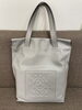 「LOEWEのバッグを買い取らせていただきました!(^^)!」