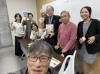 終了後に講師と来賓で一枚「１０月度スマホ教室を開催しました。」