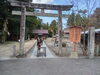 正門左に設置されています。「須佐神社遷宮の看板筆耕」