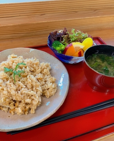 新生姜の炊き込みご飯「『新生姜の炊き込みご飯』美味しく炊きあがってます！！」