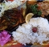 「明日の日替り弁当はお魚ねぎ照り焼き」