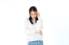 体調が悪そうな女性「季節の変わり目の乗り越え方」
