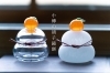 「皆さまに大変ご好評いただいております。 小樽の硝子鏡餅が今年も並びました。」