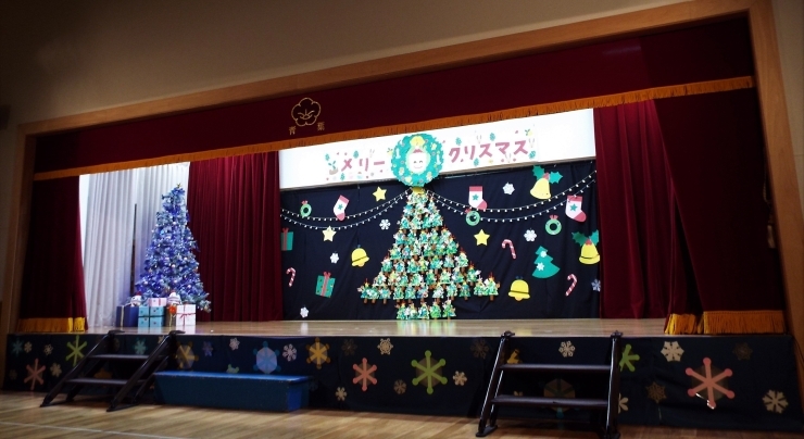 ３，２，１、カーテンオープン♪「クリスマス会【北習志野駅徒歩１０分、少人数でアットホームな瑞穂幼稚園】」