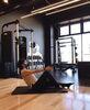 腹筋のエクササイズを行っているところ「LA発！新感覚ワークアウト・POP Pilatesを体験できます★【海が見えるフィットネスクラブ！千葉みなと駅徒歩6分ケーズハーバー2Fのデザイナーズジム】」