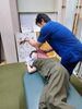 横向き「産前産後の骨盤矯正マタニティー整体　産前の肩凝り」