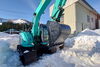 「バックホウを除雪仕様に」