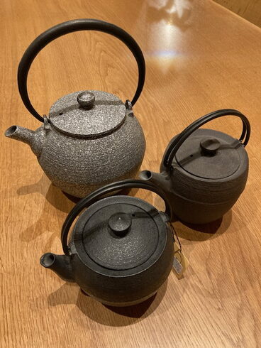 南部鉄器 ティーポット「南部鉄器 ティーポット 札幌市にある無垢材の家具専門店『彩工房畑山』」