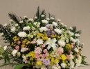 お通夜のスタンド花お届けいたしました。　　【札幌市北区太平のお花屋さん　花だより】