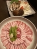 画像は、お肉3人盛り、野菜2人盛りです「華かぐら人気のお鍋‼️」