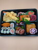 「お弁当　折詰め　♪」