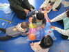 カラフルな色と大きさに興味津々☆「今日は「こりす組」がありました！」