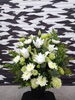 白とグリーンで「お悔やみのお花」