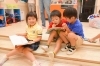 子供達が読書する画像「立川柴崎校｜インターナショナルスクール｜英語で無料読み聞かせ会を…」