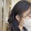 カット+デザインカラー「暗めのオリーブカラーに顔まわりにさりげないフェイスフレーミング【公園モチーフの美容室】」
