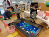 作ったお魚釣れるかな？「作ったり，描いたりして遊ぶの楽しいね♪」