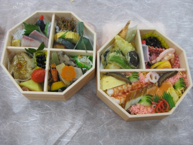 旬彩２段弁当（お刺身入り）　3,500円「お花見に桃の節句にちらし寿司入りお弁当いかがですか」