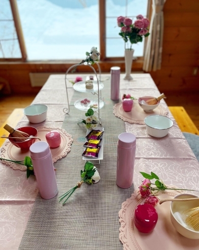 「2月のテーブル茶道教室の様子」