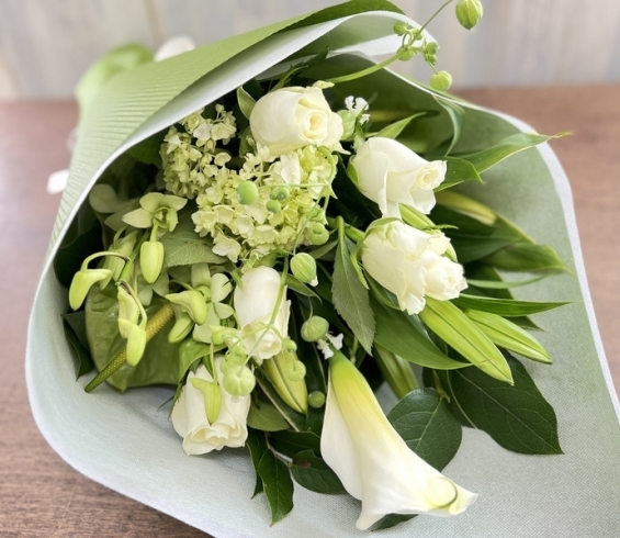 白とグリーンの花束-mao-「#花フォトログ 本日の1枚 「白とグリーンの花束-mao-」」