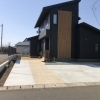 玄関前まで車両を乗り入れ出来るように…と