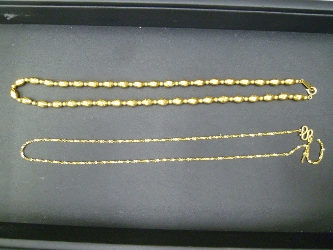 純金製のネックレスが2本「買取専門 金のクマ 沼津店　純金のネックレスが2本登場(^^♪」