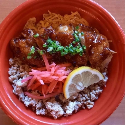 「一魚一会　明日の日替り弁当は「鶏そぼろ丼」」