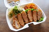 「弁当注文承っております」