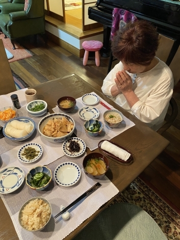 朝ごはん　筍ごはんなど　思いっきり和食です「たけのこ食べました(^^)  西船アンティークDEN」