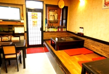 1階はテーブル席と掘ごたつが各2席ずつ「焼肉 大将」