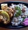 「明日の日替り弁当はタコ飯」