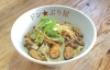 「5月26日（金）本日の日替りは“ムール貝の肉味噌丼”です！」