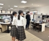 朝礼中「ソフトバンク新居浜西に職場体験の生徒さんがきてくれました！！」