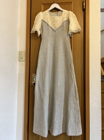機械編みのドレスはMIさんの50年前の作品「【生徒さんの作品】」