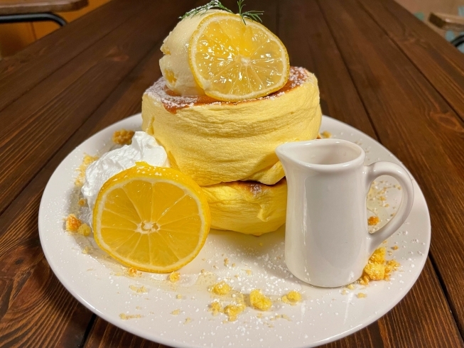 ハニーレモンパンケーキ「期間限定メニュー明日よりご提供開始!」