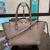 「「VALENTINO　ヴァレンティノガヴァレンティノガラバーニのバック」高価買取させて頂きました！【かいとる雪が谷大塚駅前店】」