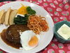「本日のAランチは目玉焼きハンバーグです。」