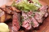 名物ステークフリット！！「アツい夏をジューシーなニク料理とよく冷えたドリンクで乗り切りましょう！」