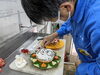 ケーキ製作中「オランウータンのお誕生会」