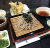 天ぷらざるそば　　¥1500(税別)「暑い日にはこれ！天ぷらざるそば」