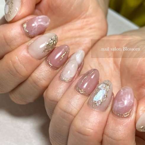 上品なニュアンスネイル Nail Salon Blossom ネイルサロンブロッサム のニュース まいぷれ 三島 上品なニュアンスネイル Nail Salon Blossom ネイルサロンブロッサム のニュース まいぷれ 三島