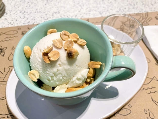 アイスクリーム「【キッチンプルート☆次回の営業日は 9月5日 です】トッピングでアイスクリームをアレンジという話」