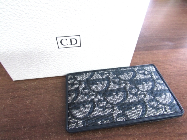 ディオール　カードケース「不要な物を売って現金化！！【豊平区】金券・貴金属・ブランドバッグの高価買取なら【おたからや西岡札大前】Diorのカードケースお買取りしました♪」