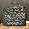 「CHANEL買取は 新居浜市の買取専門店【おたからや　マルナカ新居浜店】へ！高く売るなら、業界最大手の「おたからや」にお任せください！！無料査定＆無料電話相談」