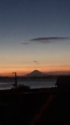 ちょっと小さいですが。「夕焼け　富士山」